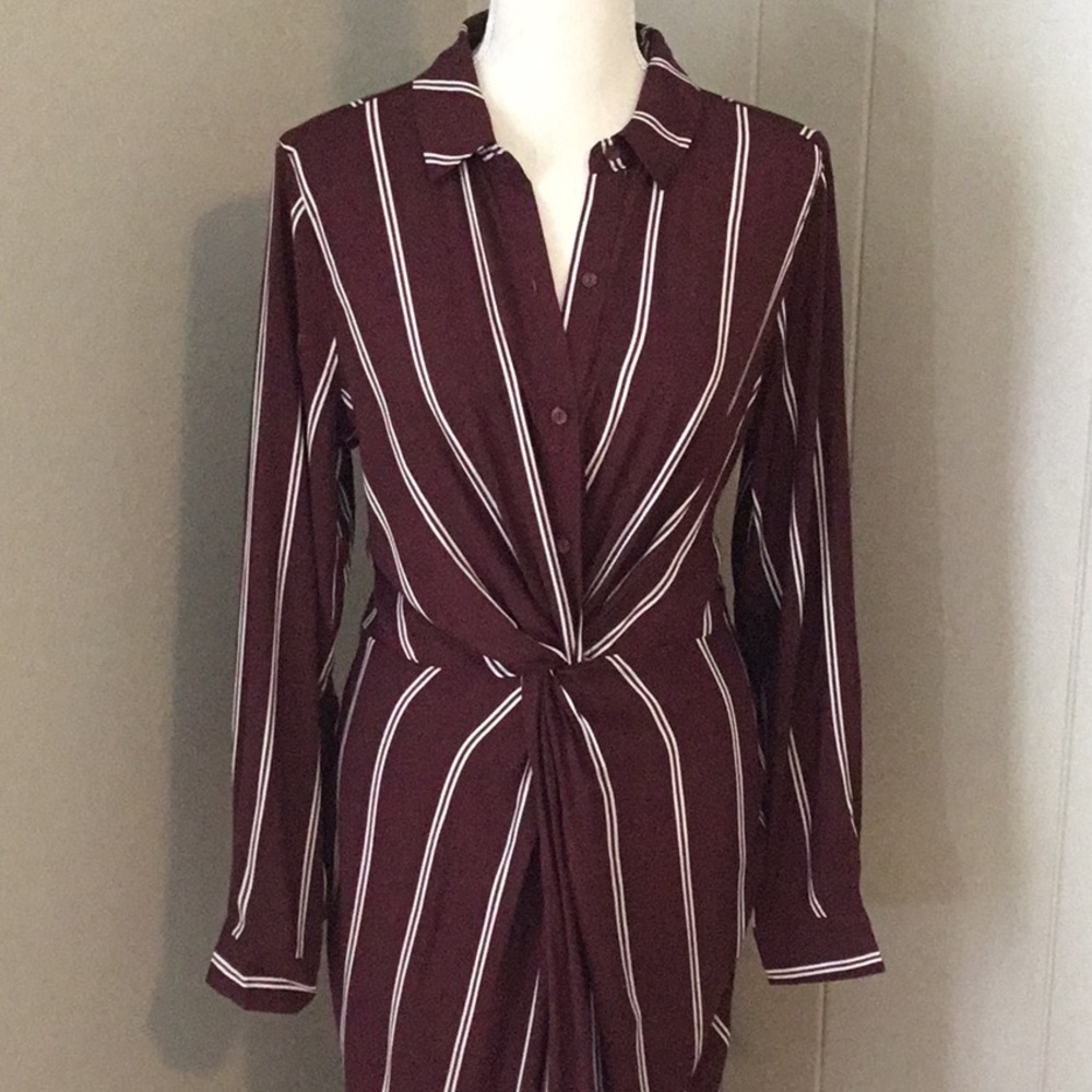 Wrap Style Dress 💕 Perfect for work with a professional yet sexy vibe! 😜